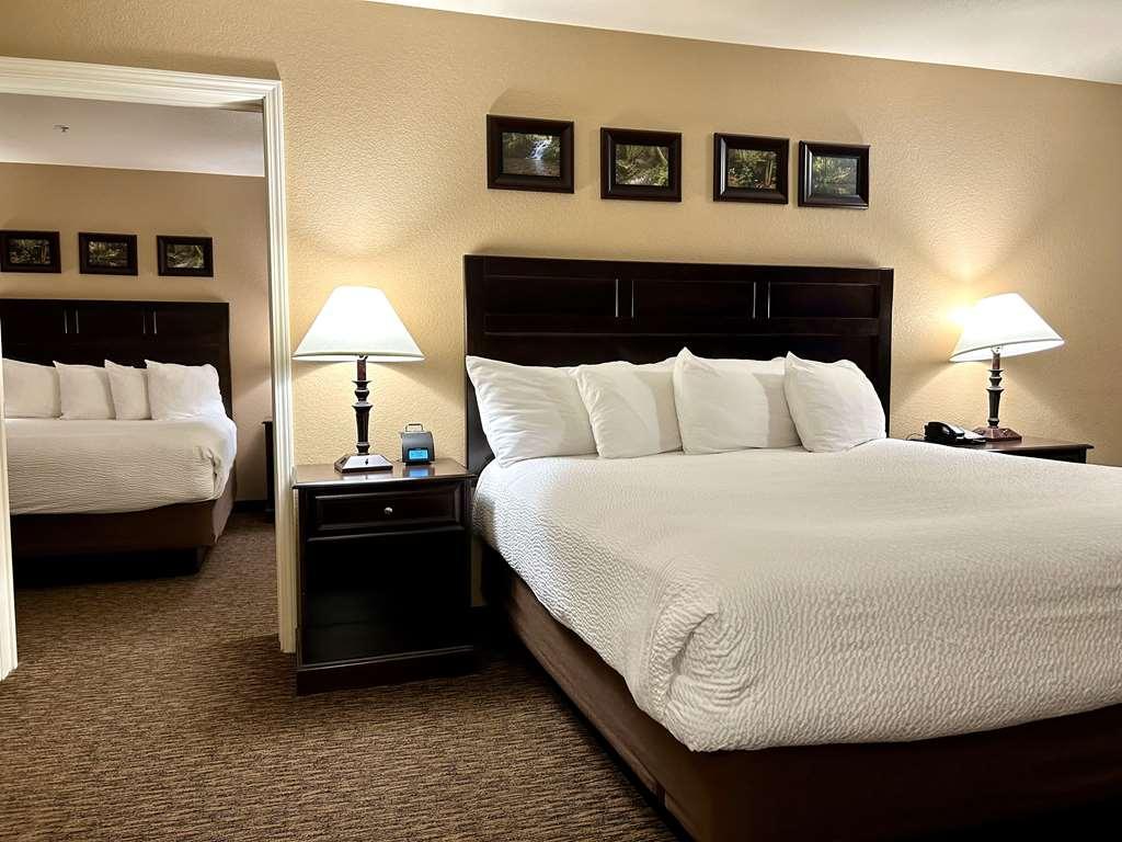 Best Western Country Inn Fortuna Bilik gambar